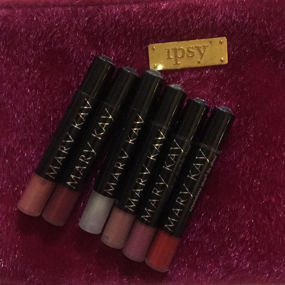 Mary Kay travel size lip gloss bundle
